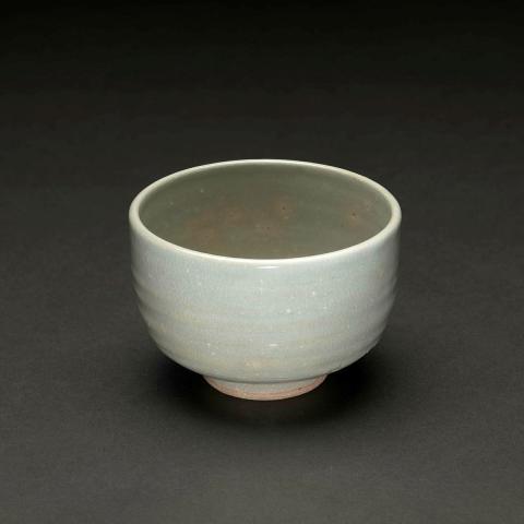 Artwork Tea bowl this artwork made of Thrown stoneware with straight sides and wreathing and mottled grey glaze, created in 1900-01-01